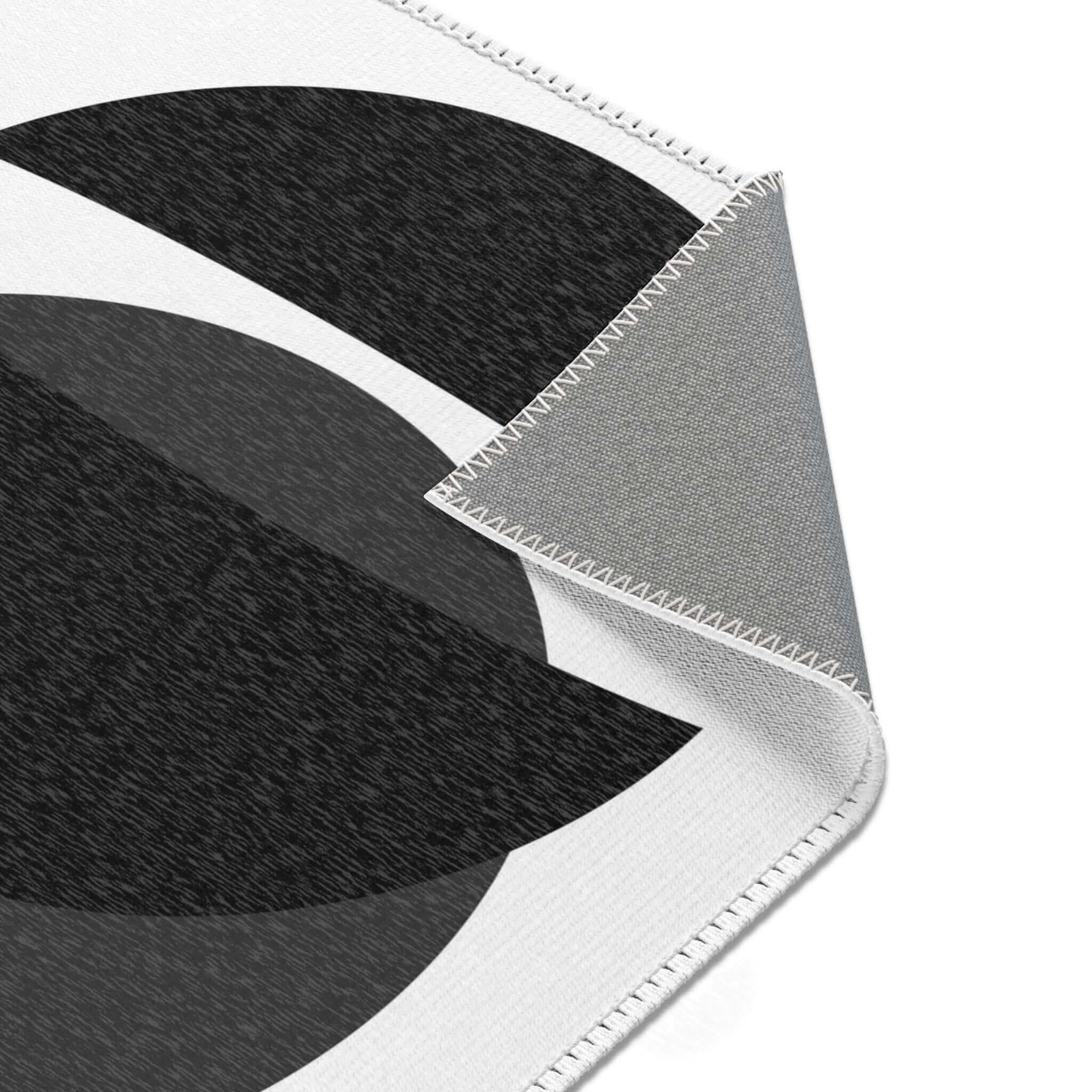 Area Geometric Design Black and White Throw Rug (3 Sizes)