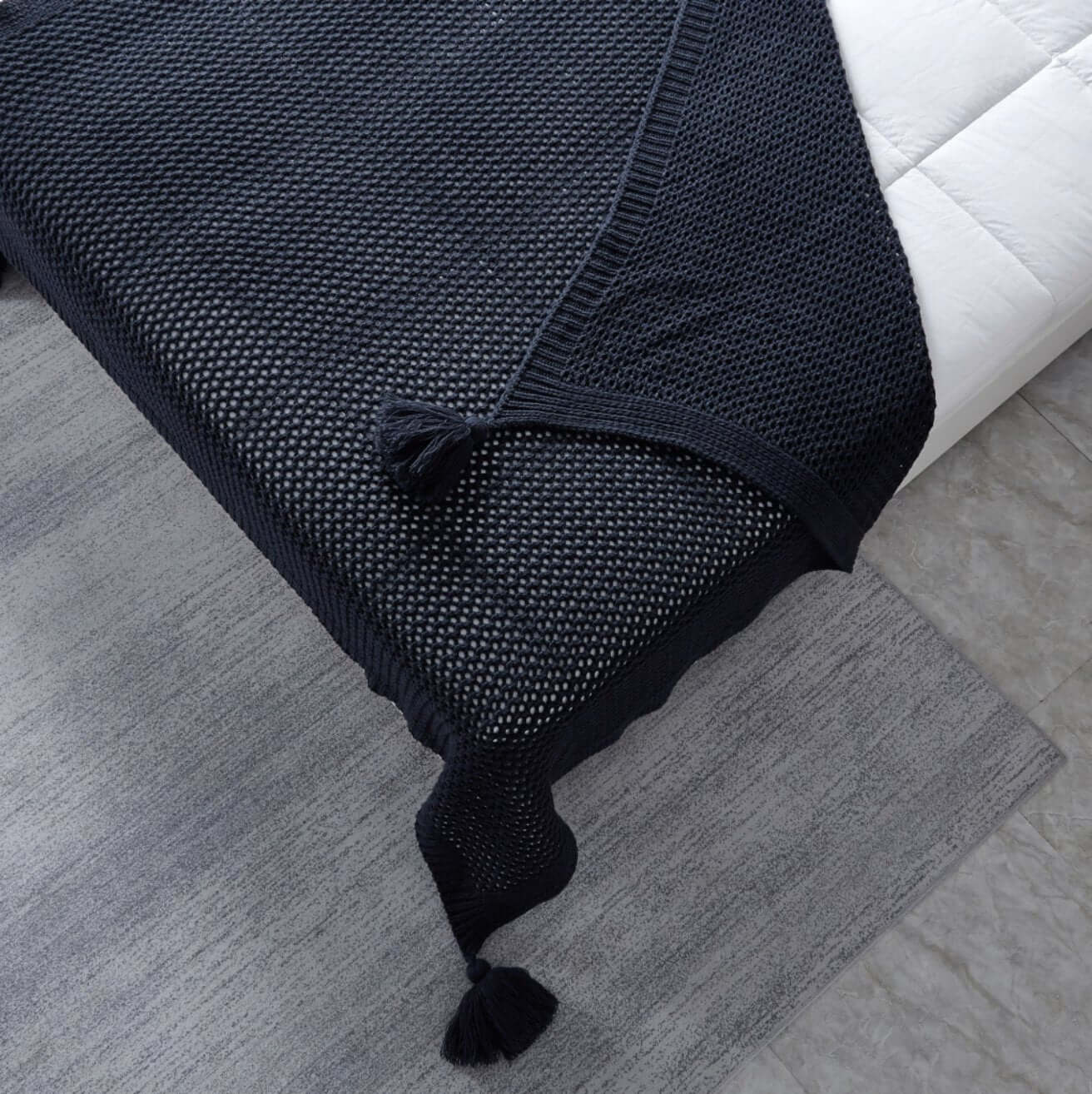 Knitted Acrylic Throw Blanket 50' X 60' (7 Colors)