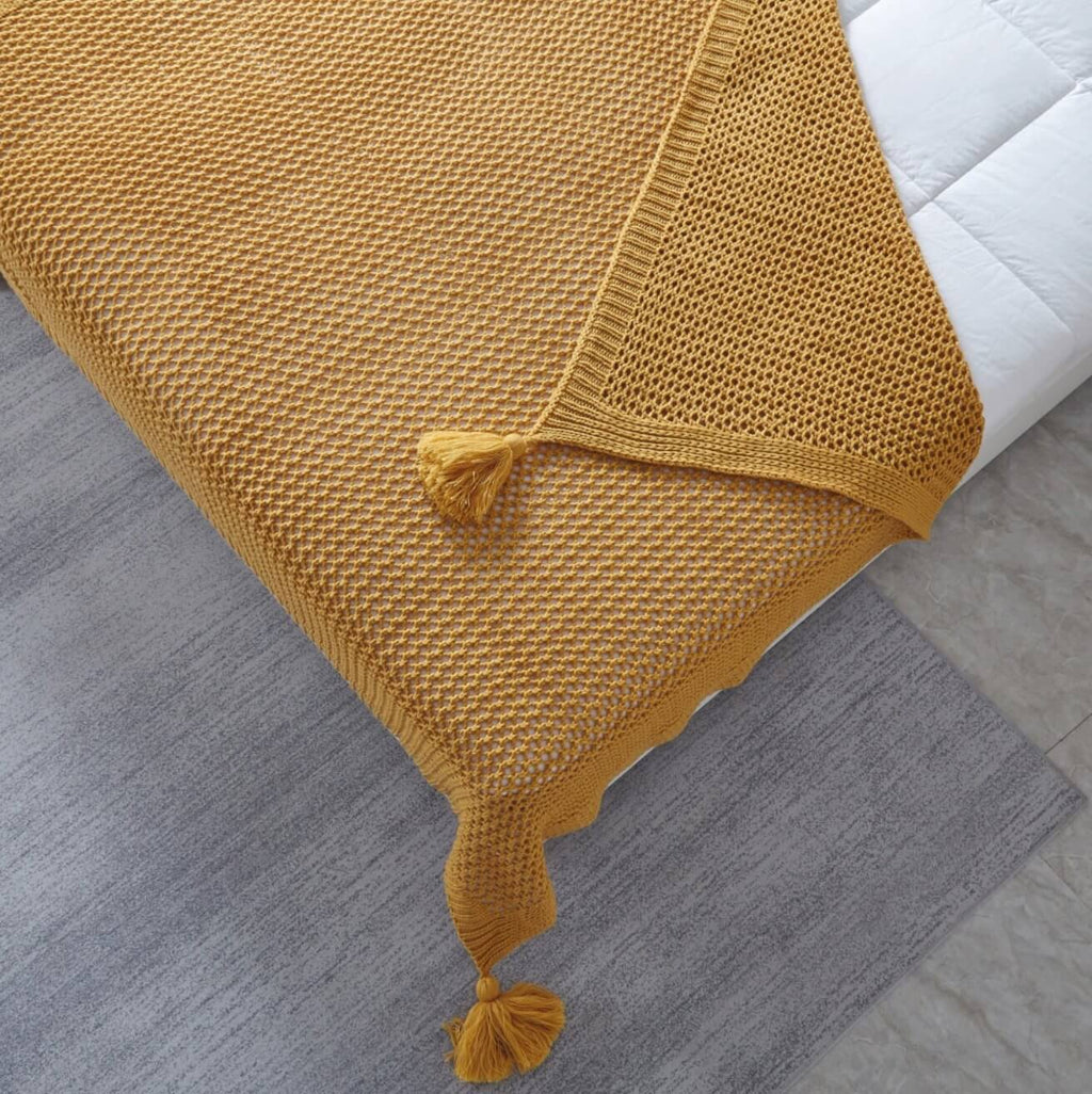 Knitted Acrylic Throw Blanket 50' X 60' (7 Colors)