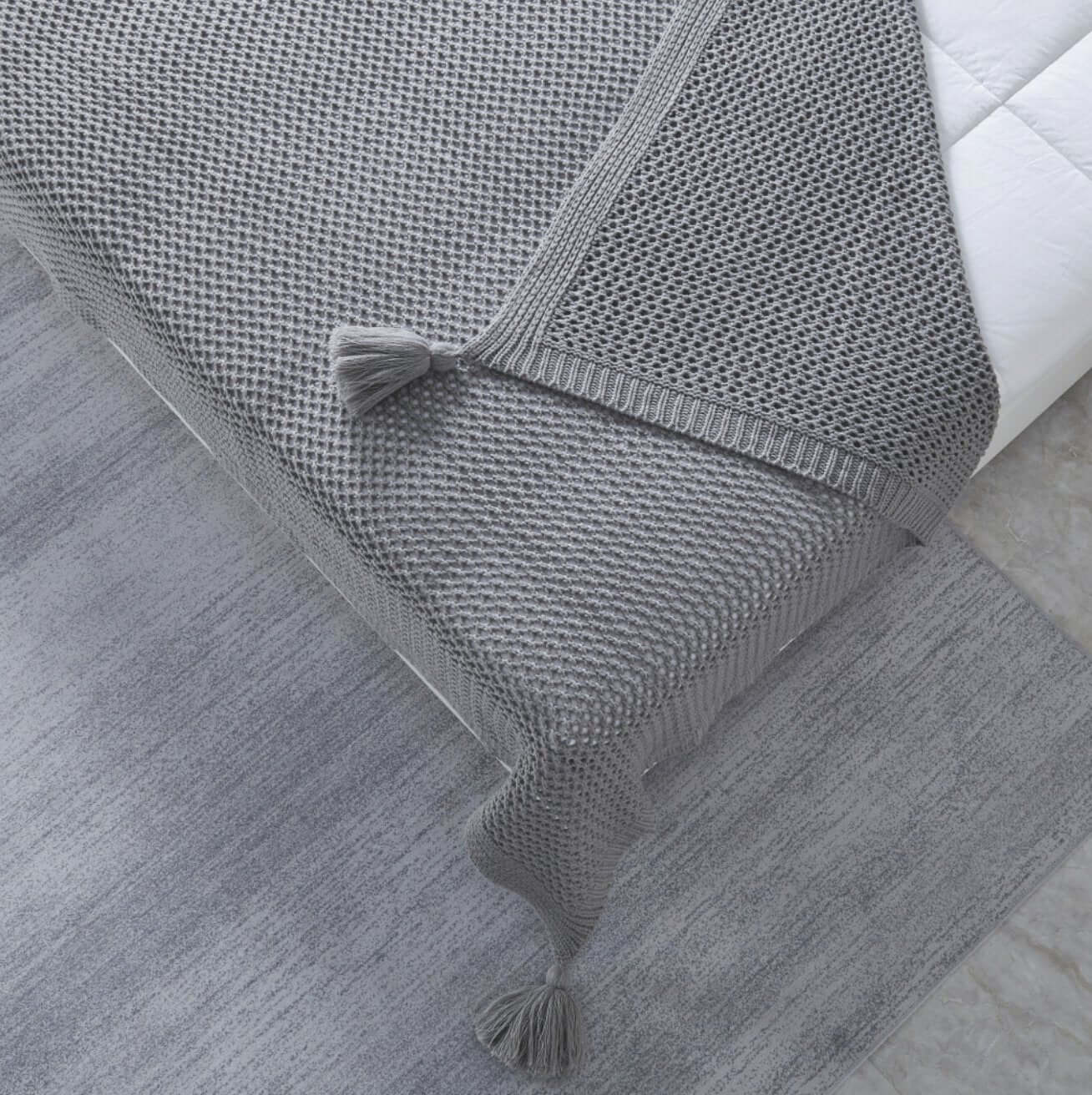 Knitted Acrylic Throw Blanket 50' X 60' (7 Colors)